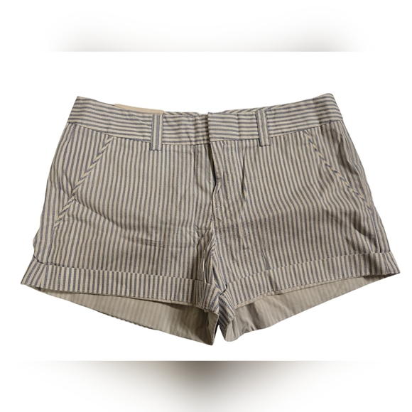 NWT Uniqlo Womens Summer Blue White Striped Shorts Size 8 - Picture 1 of 6